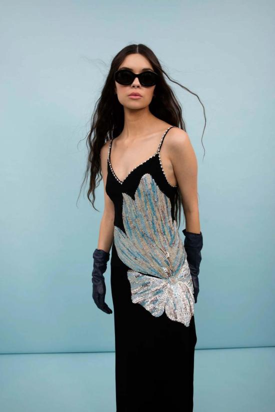  LA FUORI 롱 원피스 라 푸오리 사이드 플로럴 롱 드레스 블랙 - OTHER BRANDS