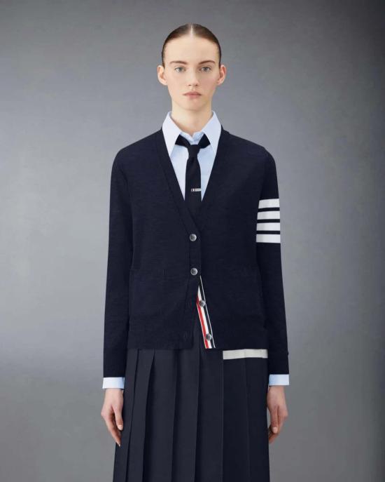  톰브라운 가디건 톰 브라운 울 릴렉스드 4바 V넥 카디건 네이비 - THOM BROWNE