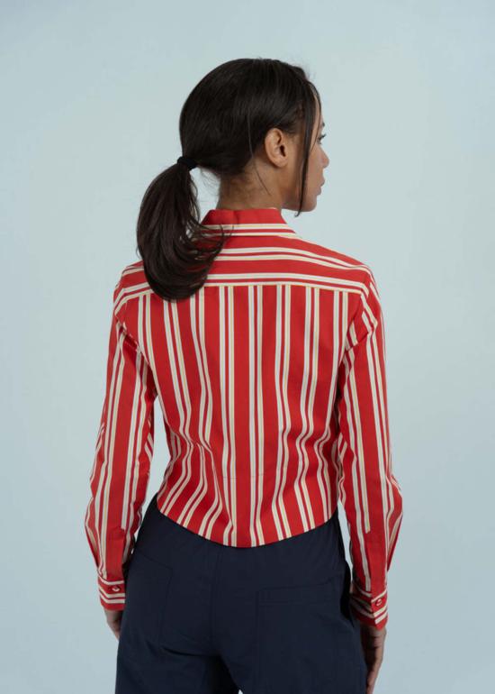  오디 셔츠 크롭 셔츠 립스틱 - ODEEH