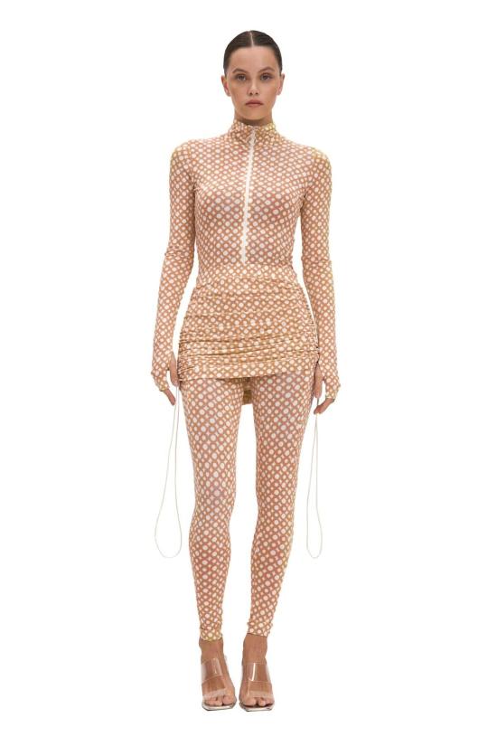  모노수트 숏 스커트 모노슈트 세트 베이지색 긴팔 터틀넥 풀 바디수트 & 티니 타이니 스커트 - MONOSUIT