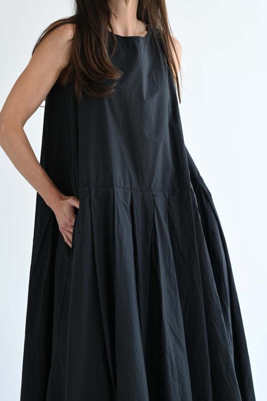  앨범 디 파밀리아 롱 원피스 플리츠 슬리브리스 드레스 블랙 - ALBUM DI FAMIGLIA