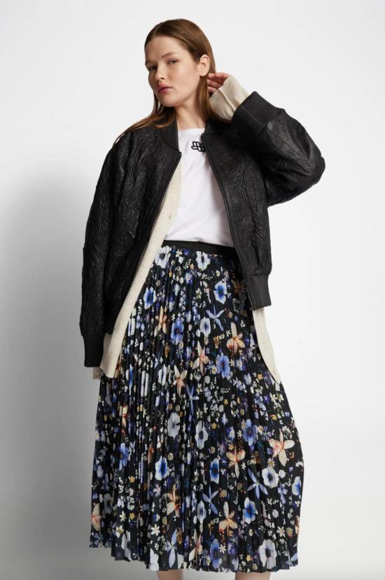  문테 숏 스커트 차밍 스커트 블랙 플로럴 - MUNTHE