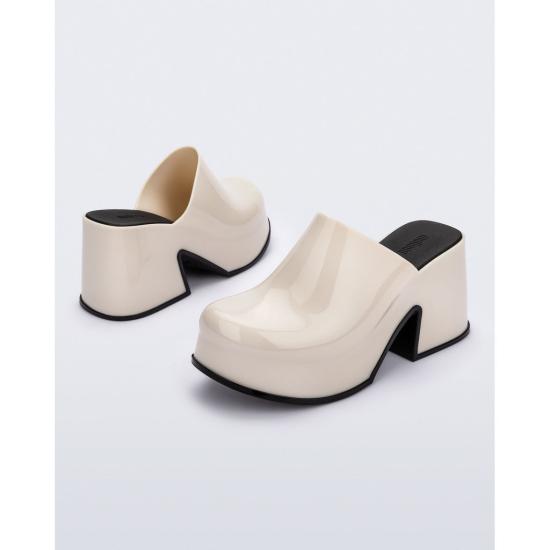 24FW 멜리사 힐/펌프스 35819 AX546 - MELISSA