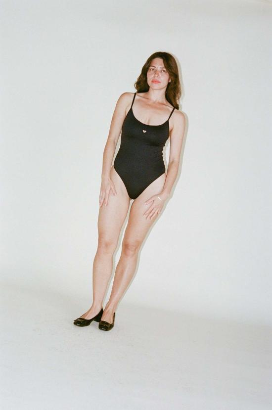  베이스레인지 원피스 수영복 베이스렌지 하트 수영복 블랙