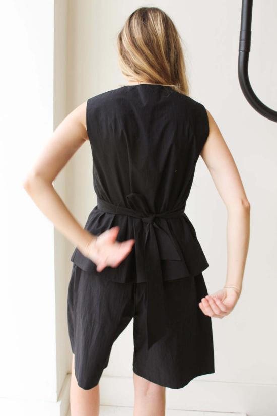  이둔 베스트 플로 웨이스트코트 블랙 - IDUN