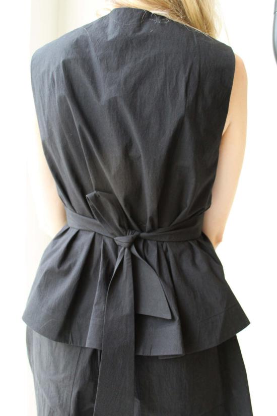  이둔 베스트 플로 웨이스트코트 블랙 - IDUN