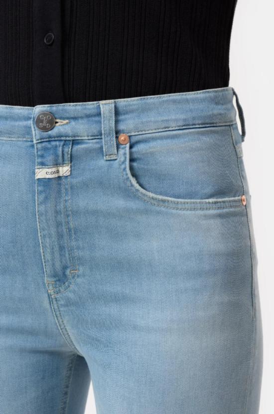  클로즈드 데님 팬츠 하이썬 플레어 크롭 진 라이트 블루 - CLOSED