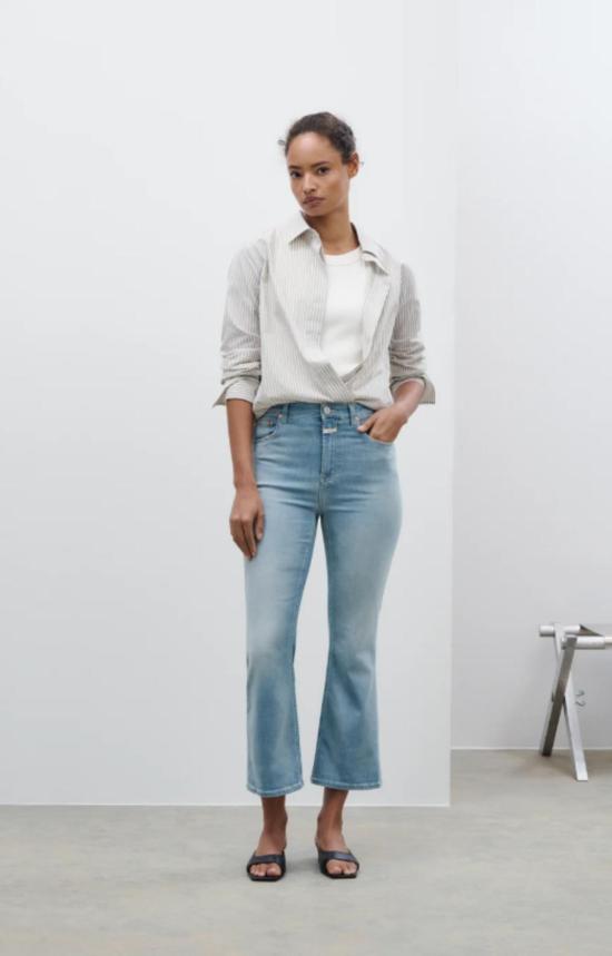  클로즈드 데님 팬츠 하이썬 플레어 크롭 진 라이트 블루 - CLOSED