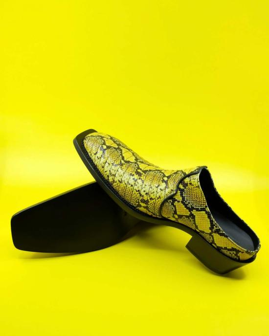  마틴로즈 뮬/슬리퍼 마틴 로즈 옐로우 가짜 파이썬 카우보이 뮬 - MARTINE ROSE