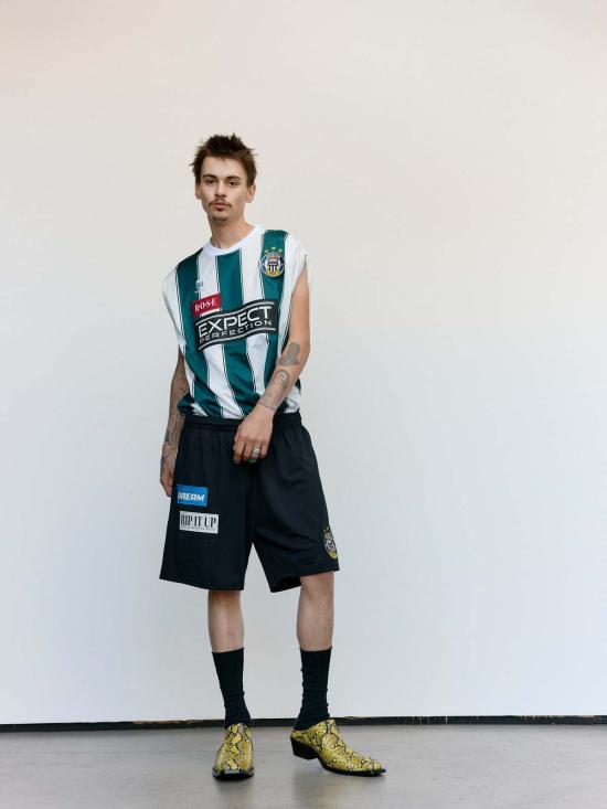  마틴로즈 숏팬츠 마틴 로즈 배지 축구 반바지 블랙 - MARTINE ROSE