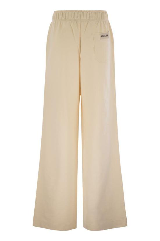 25SS 몽클레어 숏팬츠 K10938H0001089A1K 050 Beige - MONCLER