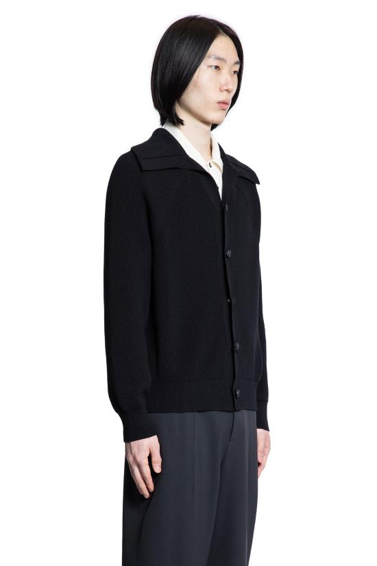833130V59X01000 Black
