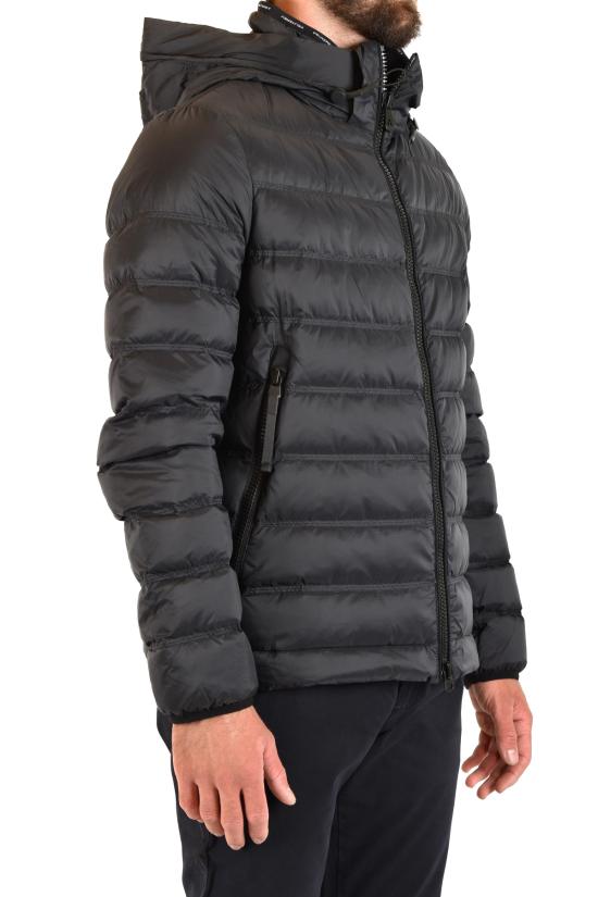  페트레이 숏패딩 PEU3257 01181503 NER Black - PEUTEREY