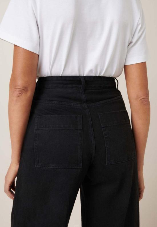  코우토우 데님 팬츠 하이 퍼들 진 블랙 데님 - KOWTOW