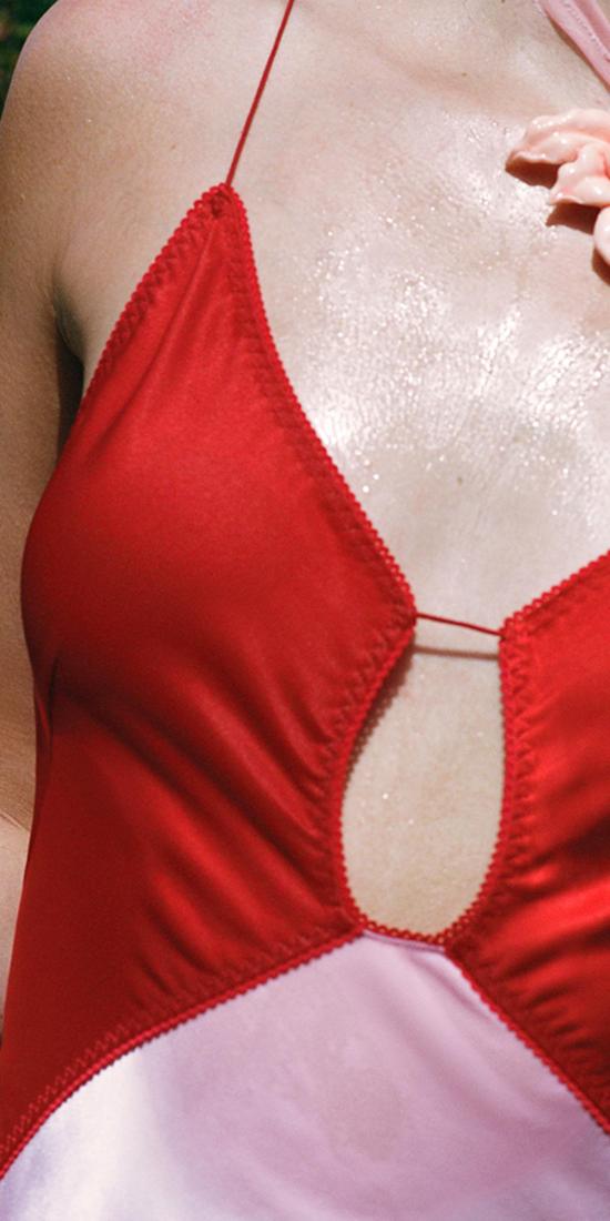  안나 옥토버 롱 원피스 Anna October Terrin 새틴 가운 레드/라이트 핑크 - ANNA OCTOBER