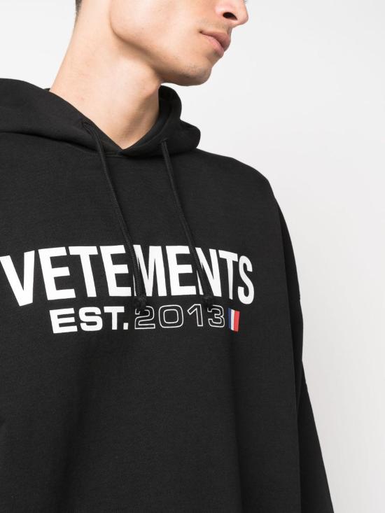  베트멍 후드 티셔츠 UE54HD100BBLACK Black - VETEMENTS