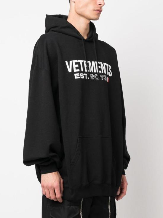  베트멍 후드 티셔츠 UE54HD100BBLACK Black - VETEMENTS