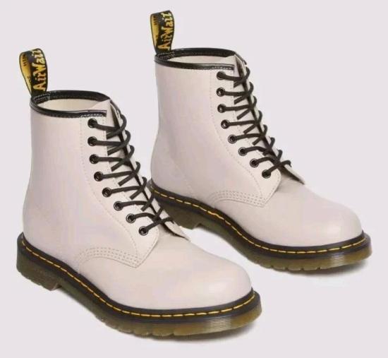  닥터마틴 부츠 31008348 BEIGE DOM - DR.MARTENS