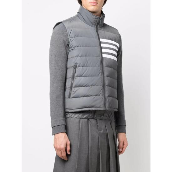 25FW 톰브라운 베스트 MVD024X07259 - THOM BROWNE