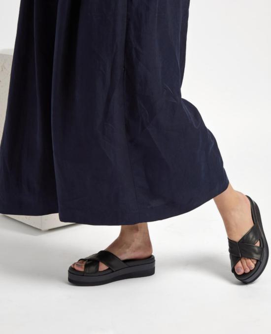  Coclico Spring Summer 2025 뮬/슬리퍼 코클리코 도트 웨지 블랙 - COCLICO