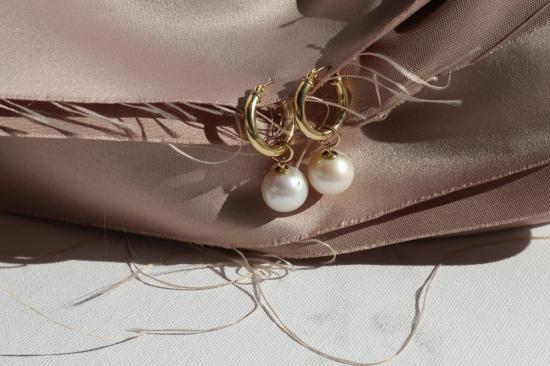  바비 카 이어링 펄 허기 - BOBBIE CARR