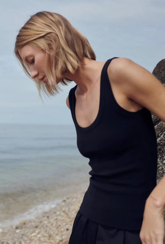  솔드아웃 엔와이씨 민소매 티셔츠 매진.NYC Scoop It Up Tank 블랙 - SOLDOUT.NYC