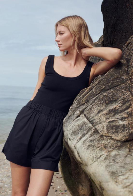  솔드아웃 엔와이씨 민소매 티셔츠 매진.NYC Scoop It Up Tank 블랙 - SOLDOUT.NYC