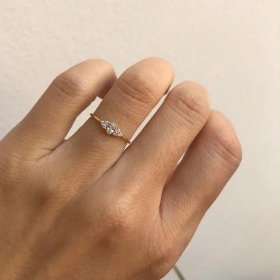  제니 권 디자인스 반지 제니 권, 오벌 다이아몬드 클러스터 위스퍼 링 디자인 - JENNIE KWON DESIGNS