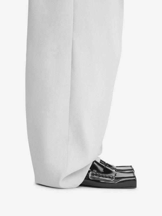 25SS 자크뮈스 로퍼 246FO147 4036100 COW LEATHER 100 CALFSKIN 100 CALFSKIN 990BLACK Black - JACQUEMUS