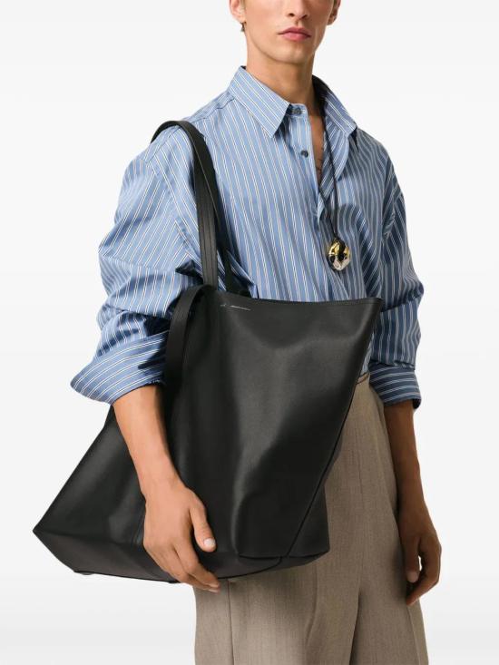  아미 토트백 E25ULL024AL0090 black - AMI