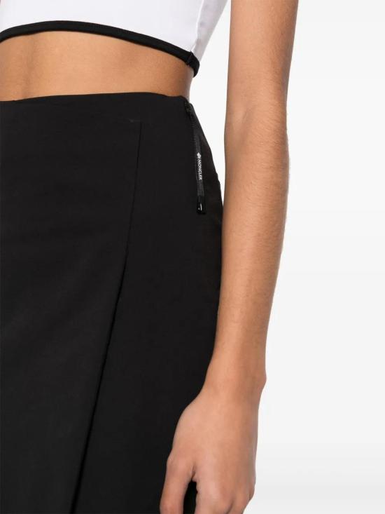  몽클레어 숏팬츠 J10932B00001597G1 - MONCLER