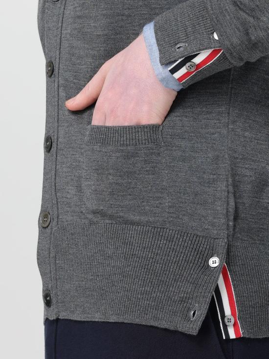 25FW 톰브라운 4바 서스테이너블 파인 메리노 울 클래식 가디건 MKC002AY1014 038 Grey - THOM BROWNE