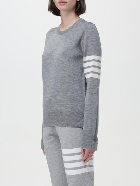 25FW 톰브라운 4바 릴렉스드 스웨터 FKA280AY1014 055 Grey - THOM BROWNE