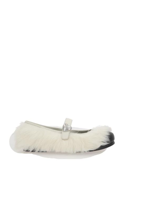 25SS Ambush X Ugg 플랫 슈즈 1172910WHT WHITE