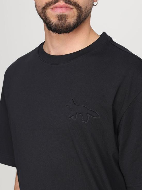  메종키츠네 엠보스드 프로파일 폭스 오버사이즈 티셔츠 OM00116KJ7016P199 BLACK DOM - MAISON KITSUNE