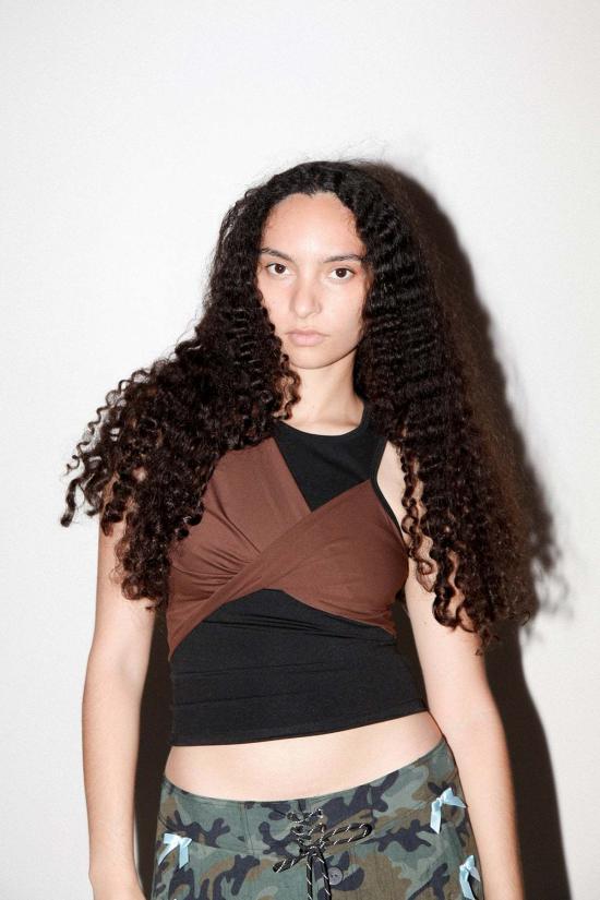  케이코 블라우스 KK Co 트위스트 스포츠 탱크 오닉스 & 머드 - KKCO