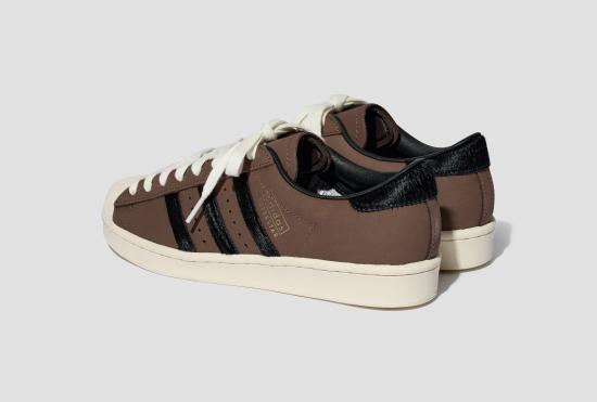 25SS 아디다스 스니커즈 슈퍼스타 빈티지 - 이어스트 / 씨블랙 / 크루화이트 JI0319 - ADIDAS