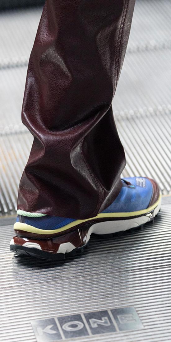  MM6 메종마르지엘라 스니커즈 Mm6 메종 마르지엘라 X 솔로몬 XT 뮬 울트라마린 - MM6 MAISON MARGIELA