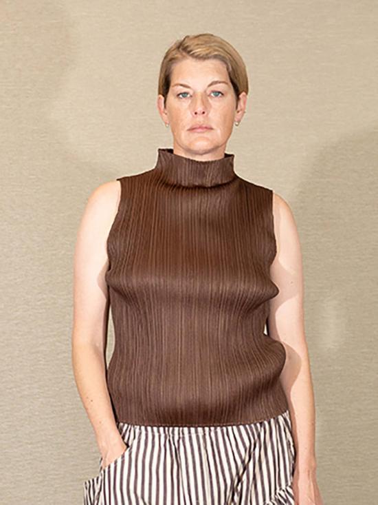  이세이 미야케 민소매 티셔츠 모크넥 탱크탑 브라운