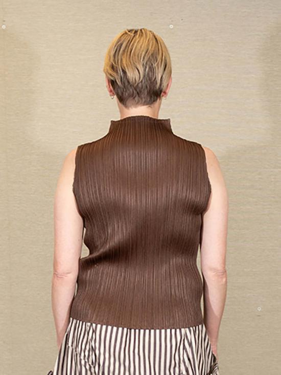  이세이 미야케 민소매 티셔츠 모크넥 탱크탑 브라운 - ISSEY MIYAKE