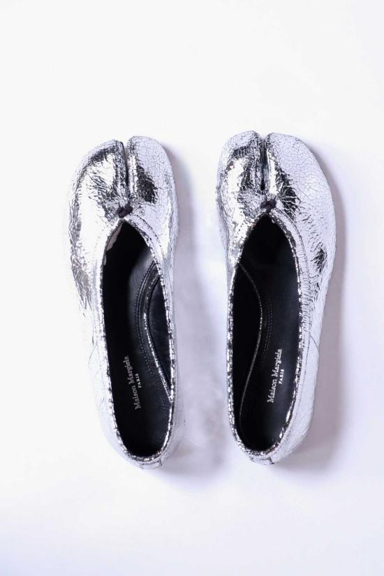  마르지엘라 플랫 슈즈 Maison Margiela Tabi Broken Mirror 새 발레리나 실버 - MAISON MARGIELA