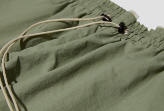 25SS 카미엘 포트젠스 숏팬츠 무릎 반바지 - 나일론 염색 타프타 CF.19.13.01.01 그린 - CAMIEL FORTGENS