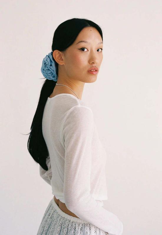  Bronze Age 헤어 액세서리 청동기 시대 천칭자리 장미 스크런치 스카이 - OTHER BRANDS