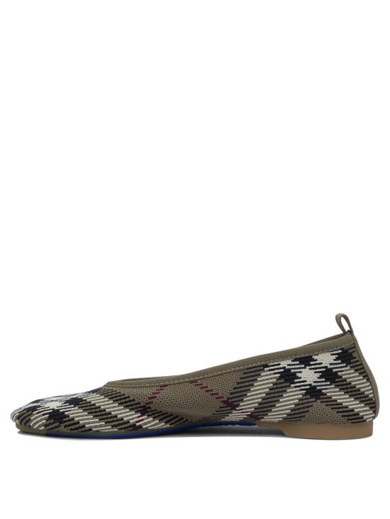 25SS 버버리 플랫 슈즈 8101054 - BURBERRY