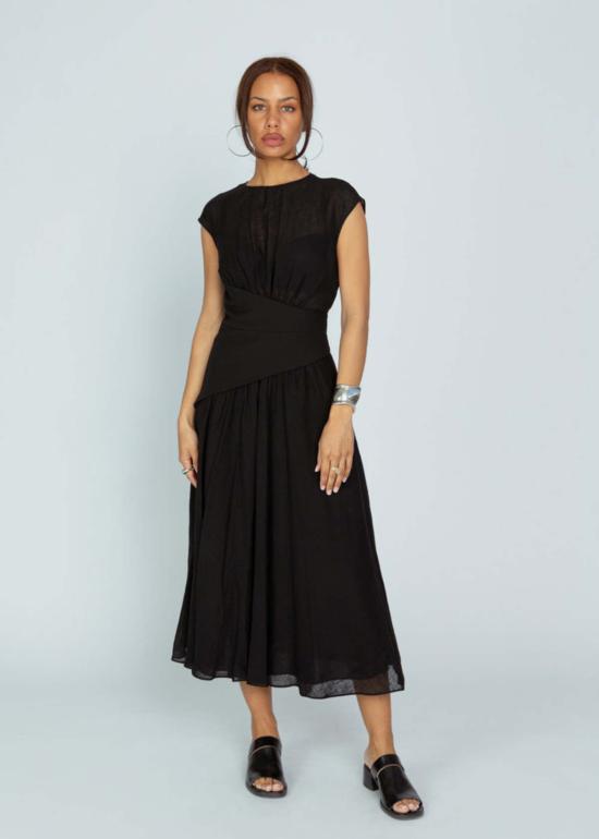  만투 롱 원피스 맨투 비대칭 허리 드레스 블랙 - MANTU