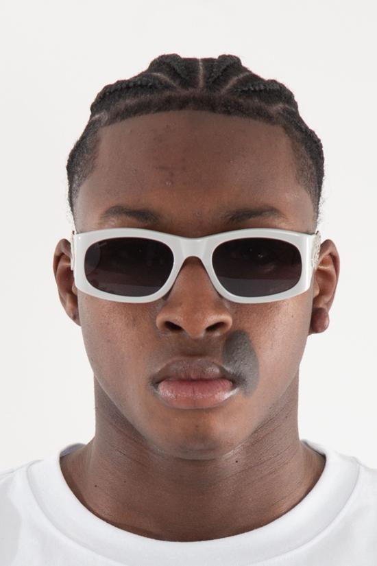 25SS 플레셔스 안경 P25SP050 MOON ROCK White