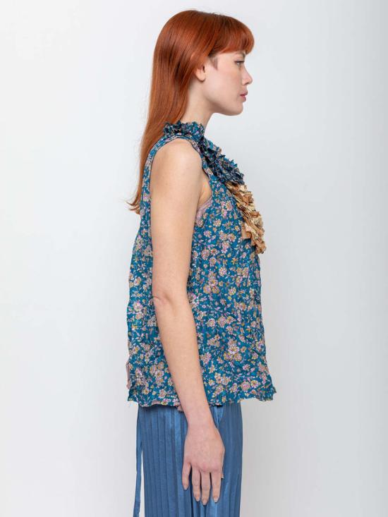  Hazel Brown 캐미솔 러플 요크와 언더 이 있는 헤이즐 브라운 블라우스, 블루 플로럴 - OTHER BRANDS