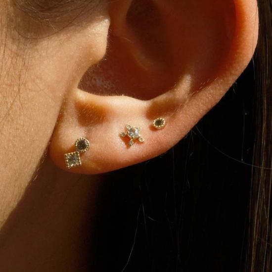  제니 권 디자인스 이어링 제니 권, 그린 사파이어 코다 스터드 귀걸이 디자인 - JENNIE KWON DESIGNS