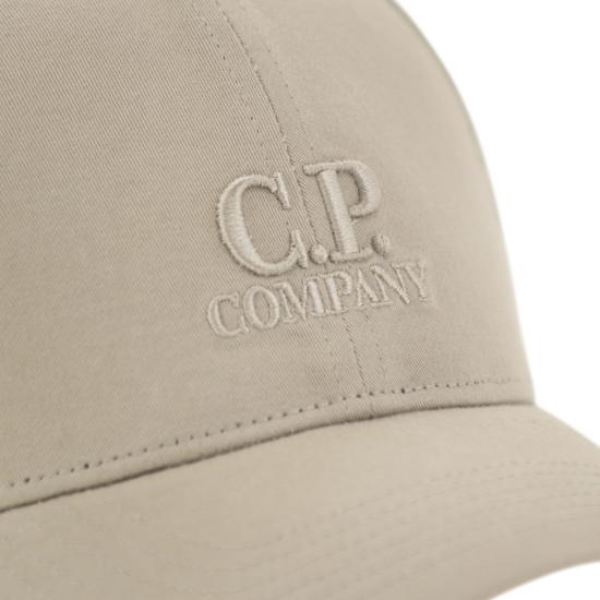  씨피 컴퍼니 볼캡 18CMAC282A BEIGE - C.P. COMPANY