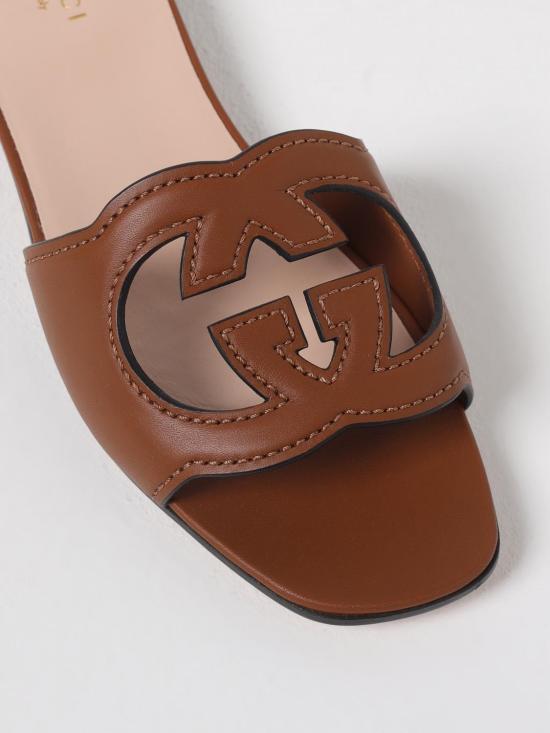 26SS 구찌 인터로킹 G 컷아웃 슬라이드 샌들 694451US000 2535 Brown - GUCCI